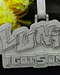 Colgante de Letra Inicial Personalizado de Lujo con Diamantes Moissanite Dvars, Plata de Ley 925, Bañado en Rodio/Oro, Estilo Hip Hop, Unisex - Product Image 1