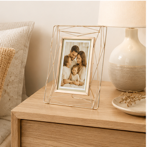 Cadre photo en métal de style nordique, cadre photo géométrique doré de luxe pour table, bureau, décoration de la maison, fournitures en gros - Product Image 5