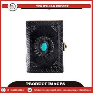 สมุดบันทึกหนังแท้สีดำ 100% พร้อมฝาปิดประดับหินตรงกลาง ตัวล็อคแบบทองเหลืองโบราณ หน้ากระดาษสีขาวเปล่า - Product Image 2