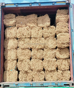 Les grossistes vietnamiens fournissent de la fibre de coco crue naturelle à bas prix pour les meubles et l'artisanat directement de Mr.Huy + 84916930070 - Product Image 1