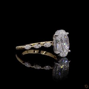 Anillo de compromiso con diamante cultivado en laboratorio de corte ovalado de 4.05 quilates en oro blanco y amarillo de 14 quilates, conjunto nupcial de media eternidad. - Product Image 1