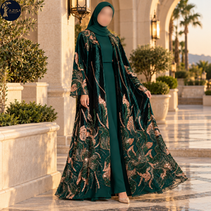 Tela de Terciopelo Esmeralda con Adornos Botánicos en Oro Rosa y Lentejuelas Florales |   Motivos de Hojas Brillantes para la Confección de Abayas y Vestidos - Product Image 4