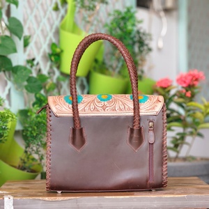 Sac fourre-tout bohème en cuir véritable antivol, couleur unie, style vintage, fermeture à fermoir, pour femme, idéal pour la plage ou le quotidien, inspiré du Rajasthan - Product Image 2