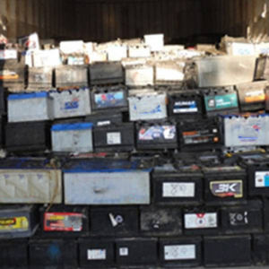 Chatarra de baterías de plomo/Chatarra de baterías de coche usadas/Batería de plomo-ácido descargada - Product Image 1