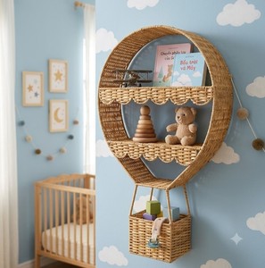 Étagère murale en rotin tissé à la main en forme de montgolfière avec deux niveaux de présentation et panier de rangement suspendu pour chambre d'enfant, provenant du Vietnam - Product Image 5