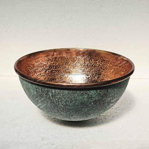 Lavabo de cobre vintage para cocina rústica, baño, lavabo de metal hecho a mano, estilo granja, decoración del hogar - Product Image 1