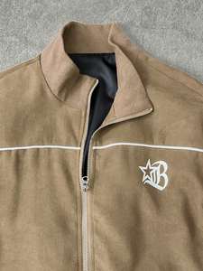 Conjunto Deportivo Unisex Personalizado Color Caqui con Bordado Personalizado, Chaqueta con Cierre de Alta Calidad en Poliéster/Nailon Ligero - Product Image 3