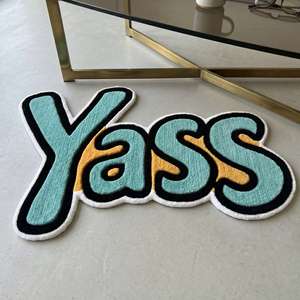 Alfombra de Lana Tejida a Mano con Tipografía Única Yass, Antideslizante, Diseño en Azul Aguamarina y Amarillo Mostaza, Decorativa para Sala de Estar y Dormitorio - Product Image 1