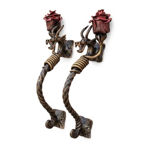Poignée de porte en fer forgé à tête de dragon, design traditionnel, résistante à la rouille, installation facile, décorative pour porte/porte-faillette - Product Image 1