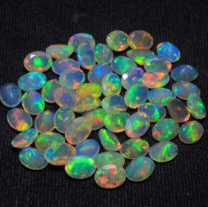 Opale naturelle 6x8mm, pierre précieuse à facettes, opale d'Éthiopie Welo naturelle, forme ovale, jeu de couleurs multibrillantes, vente en gros - Product Image 5