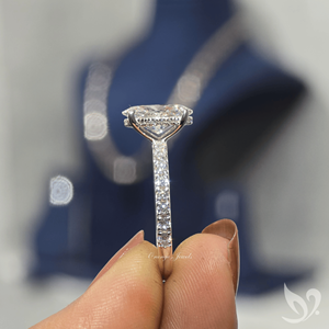 Bague de mariage avec halo caché en diamant de laboratoire ovale certifié IGI 2 carats |   Bague de mariage en or massif 10 carats - Product Image 5