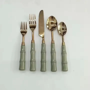 Ensemble de couverts en bois avec manches à motifs noirs, design bohème, couverts réutilisables pour le camping - Product Image 5