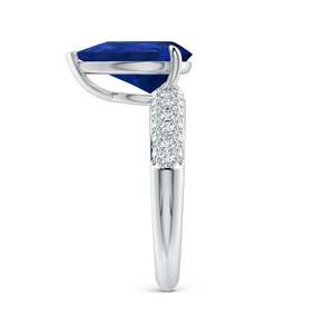 Anillo de Compromiso de Oro Sólido de 14K con Zafiro Azul en Forma de Pera Descentrada y Detalles de Diamantes, Joyería Fina Hecha a Mano y Personalizada para Boda - Product Image 4