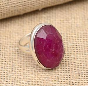 Anillo de Plata de Ley 925 con Rubí Facetado, Anillo Hecho a Mano, Hermoso Regalo de Compromiso - Product Image 4