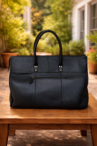 กระเป๋าเดินทางหนังวัวแท้ลายตะวันตกพร้อมดีไซน์แกะสลักด้วยมือ – กระเป๋าสะพายไหล่สไตล์วินเทจสำหรับวันหยุดสุดสัปดาห์ - Product Image 3