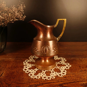 Carafe à eau en cuivre sélectionnée à la main, contrôle qualité, finition solide, article de gros personnalisé en usine - Product Image 1