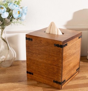 Boîte à mouchoirs carrée en bois massif moderne et durable avec support de rangement pour salon, bureau ou bureau à domicile - Product Image 6