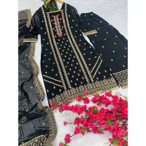 Costume de soirée pour femmes de créateur avec broderie, y compris le dupatta - Product Image 5