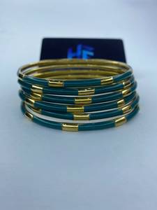 Compre Brazaletes Étnicos de Resina y Latón de Handforge Global Impex al por Mayor, Proveedor Verificado de Alibaba en India, MOQ Bajo, para Fiestas y Eventos - Product Image 6