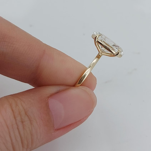 Bague de fiançailles et de mariage pour femme en or jaune massif 14 carats avec diamant ovale de 4,5 carats cultivé en laboratoire, certifiée IGI, bijoux de luxe pour mariée - Product Image 2