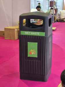 Fiberglass Outdoor Garbage <b>Bin</b> Square Waste Container with <b>Lid</b> for Street Park Hotel Garden Public Waste Disposal Use - Product Image 2