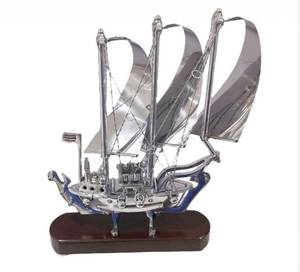 Figura decorativa de barco de vela de metal de lujo, escultura de barco de metal para exhibir en la sala de estar al mejor precio - Product Image 4