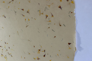 Pétalos de papel de fibra de yute de color natural al por mayor y hierba finamente picada para hojas de regalo con efecto marrón. - Product Image 3