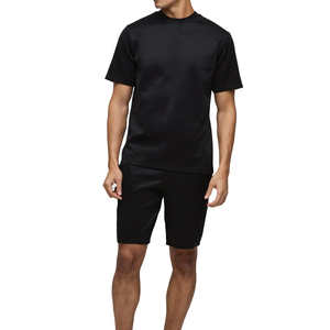 เสื้อยืดคอกลมแขนสั้นและกางเกงขาสั้นคุณภาพสูงแบบสั่งทำพิเศษสำหรับผู้ชายและผู้หญิง - Product Image 4