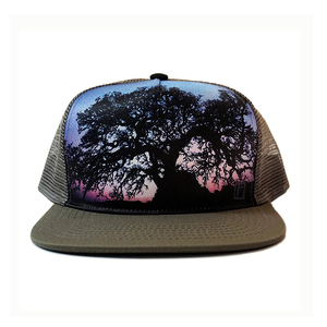 Casquette de baseball décontractée ajustable en tissu mesh avec imprimé silhouette d'arbre et coucher de soleil, collection 2026, disponible à la vente en ligne - Product Image 1