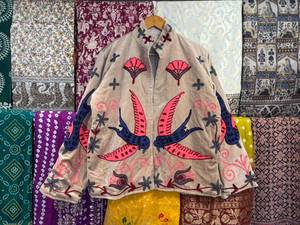 Chaqueta Reversible de Algodón Acolchado Suzani Hecha a Mano, Ecológica, para Mujer, Nueva Llegada - Product Image 1