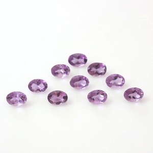 Piedras preciosas sueltas de amatista púrpura natural, corte ovalado, 4x6 mm, cuentas de amatista facetadas calibradas para la fabricación de joyería, lote al por mayor. - Product Image 1