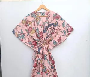 Robe kaftan en coton rose à imprimé floral et oiseaux pour femme, style bohème, idéale pour la plage et les vacances - Product Image 5