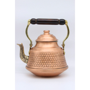 Bouilloire en cuivre élégante avec poignée et couvercle, bienfaits ayurvédiques pour la santé, pour la cuisine à domicile, service de thé et de café sur la table - Product Image 1
