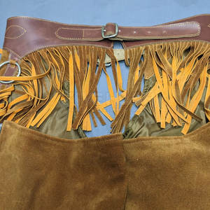 Pantalones de cuero de gamuza con correas de hebilla seguras para una conducción segura y uso al aire libre - Product Image 4