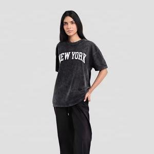 Camiseta Oversize Personalizada con Lavado Ácido, Estampado de Nueva York, Algodón Lavado Vintage, Estilo Urbano, Corte Holgado, Cuello Redondo, Manga Corta, Unisex - Product Image 1