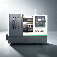 Torno CNC DRC TCK50M con Sistema GSK, Torreta Motorizada de 12T, Horizontal, de un Solo Husillo, de Alta Precisión, para Trabajo Mediano, con Bancada Inclinada, 4 Ejes, 380V