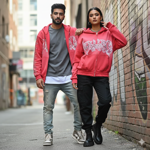 Sweat-shirts à capuche unisexes surdimensionnés et déchirés avec fermeture éclair, personnalisables avec logo sérigraphié et strass, en matériaux de qualité supérieure à prix abordables - Product Image 4