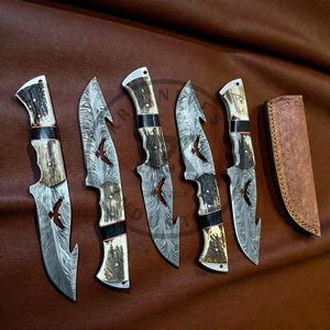 Cuchillo de Chef Personalizado OEM de Acero Inoxidable Damasco con Mango de Cuerno de Ciervo, Patrón de Pluma, Punta Caída, para Caza, Supervivencia, Camping e Industrial, con Funda de Cuero - Product Image 3