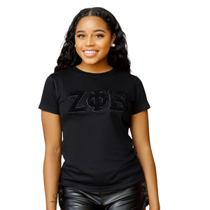 T-shirt en chenille noir Zeta Phi Beta pour femme, lettres grecques brodées, chemise de sororité, élégant, décontracté, haut de gamme, doux - Product Image 1