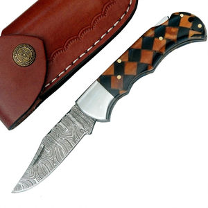 Cuchillo de caza artesanal de acero de Damasco con hoja de punta caída y mango de micarta, con funda de cuero marrón - Product Image 2