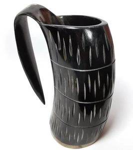 Jarra de Cerveza Vikinga Rústica Premium, Taza de Regalo de Cuerno de Buey Natural - Product Image 3