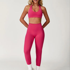 Ensemble de yoga actif 4 pièces pour femmes, élégant, respirant, avec soutien-gorge halter taille haute, legging ample à séchage rapide, grandes tailles - Product Image 1