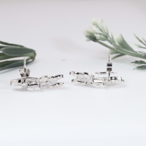 Pendientes de Oro con Diamantes Cultivados en Laboratorio de Corte Marquesa Elite, Diseño Clásico de Flor y Racimo, Joyería Fina para Boda - Product Image 3