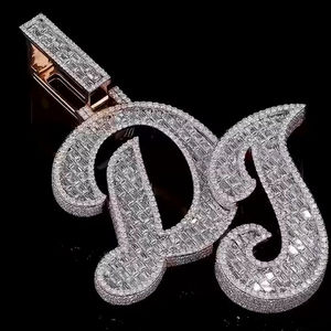 Colgante Personalizado de Moissanita con Inicial, Letra con Incrustaciones de Diamantes, Plata 925 Chapada en Oro, Joyería con Nombre para Fiesta - Product Image 1