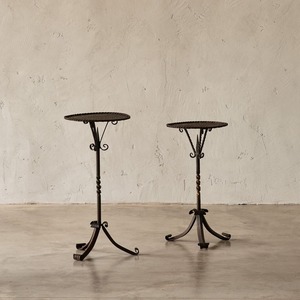 Table basse moderne en fer forgé avec plateau en marbre, design minimaliste fait main pour salon, origine Uttar Pradesh - Product Image 4