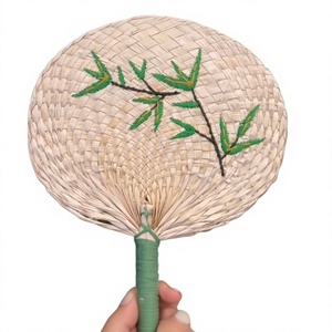 Éventail pliant artisanal écologique en feuille de palmier naturelle avec doublure en bambou, art populaire, décoration de mariage traditionnelle, cadeaux de fête, été - Product Image 3