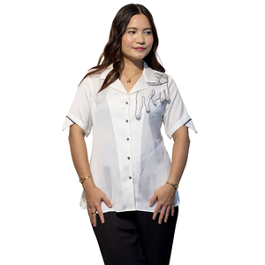 WHITNEY Camisa blanca de media manga para mujer, top informal de ajuste elegante para uso diario, tela ligera - Product Image 1