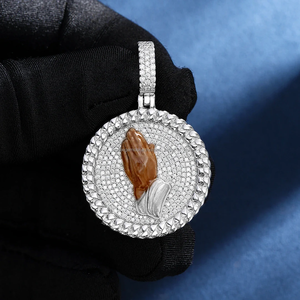 Joyería fina círculo redondo 2,5 "esmalte sólido manos rezando 925 plata esterlina hombres VVS diamante moissanite Hip Hop colgante personalizado - Product Image 1