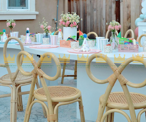 Chaise pour enfants en rotin artisanale - Design moderne, durable et sécuritaire pour la cuisine, les anniversaires, les mariages, les fêtes, les lieux pour enfants - Product Image 1