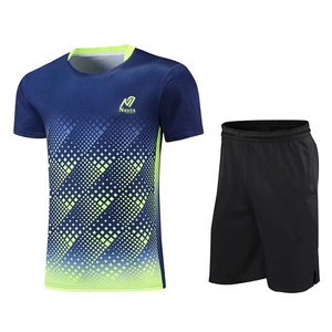 Uniforme de tennis sur mesure de haute qualité avec un nouveau design, nom, numéro et logo personnalisés - Product Image 1